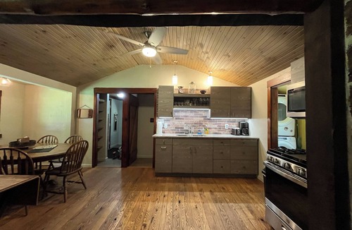 Tylersburg Cabin | Secluded Nature Escape w/Firepit Under the Stars! Family and Friends Reconnect!