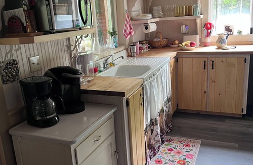 Burnham Cabin | Secluded/Private Maine Lake Retreat, WIR SPRECHEN DEUTSCH ,