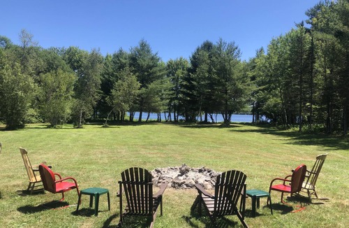 Burnham Cabin | Secluded/Private Maine Lake Retreat, WIR SPRECHEN DEUTSCH ,