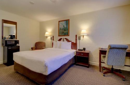Augusta Hotel | Senator Inn & Spa