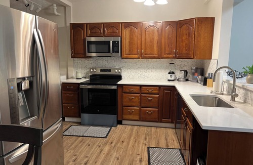 Columbus House | Serene 4-bedroom house with AC in lovely Columbus