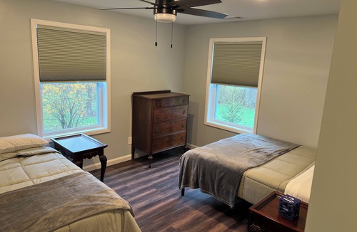 Sinclairville House | Serene 5-bedroom farmhouse with AC in charming Sinclairville