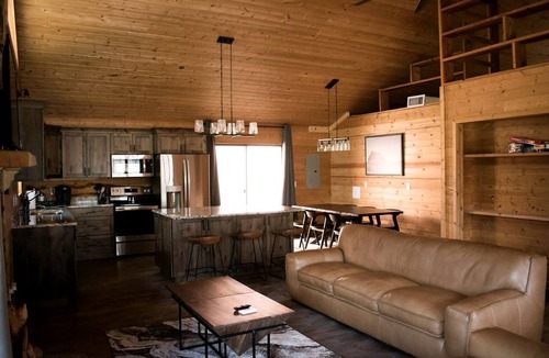 Orderville Cabin | Serene Cabin Perfect for Small Group in Orderville, Utah