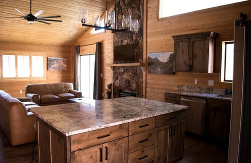 Orderville Cabin | Serene Cabin Perfect for Small Group in Orderville, Utah