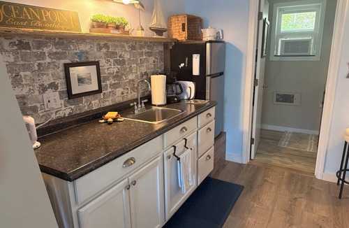 East Boothbay Condo | Serene, one-bedroom studio apartment on Linekin Bay in East Boothbay, Maine.