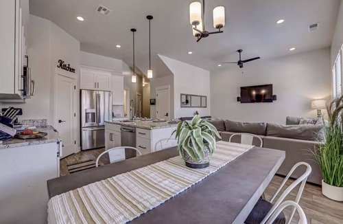 Washington Villa | Serene Retreat by Zion | Hot Tub Pool Fire Pit