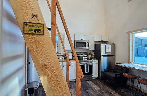 Seward Cabin | Seward Mountain View Cabins #2