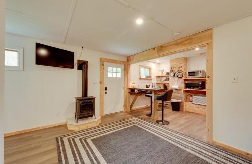 Hillsgrove House | Shared Perks: Deluxe Cabin B at Elk Creek Escape!