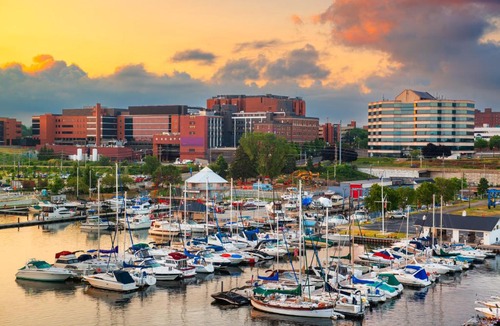 Erie Hotel | Sheraton Erie Bayfront Hotel