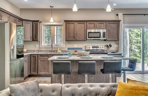 Bayville Apartment | Shipbuilder’s Retreat sleeps 6, 5 minutes to Harbor