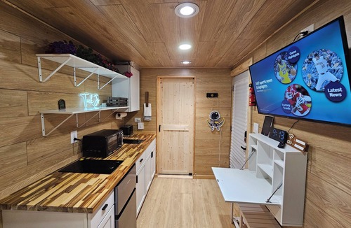 Lexington Cabin | Shipping Container Cabin