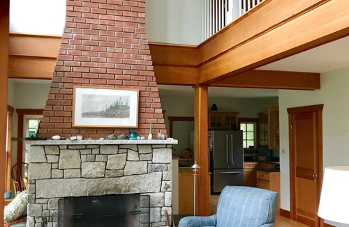 Sorrento House | Shore front home in a charming summer community