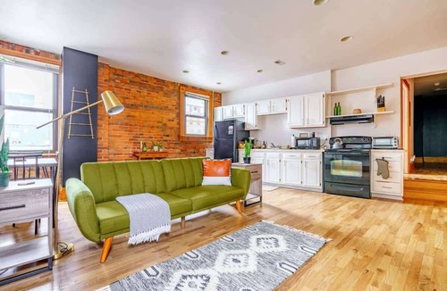 Italian Village House | Short North/Downtown | Right on High St | Walk to Convention Ctr | 5.8K+ Reviews