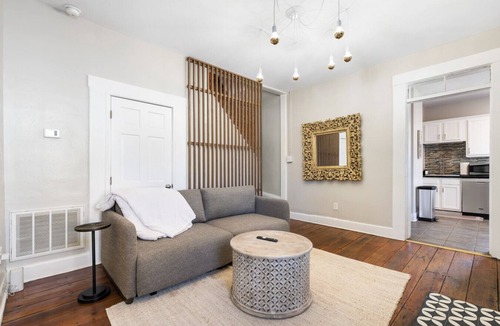 Italian Village Apartment | Short North Landing - Walkable and Pets Welcome
