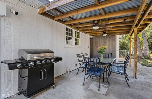 Broadmoor House | Shreveport, Broadmoor area 4 bed family or group home, short & mid-term