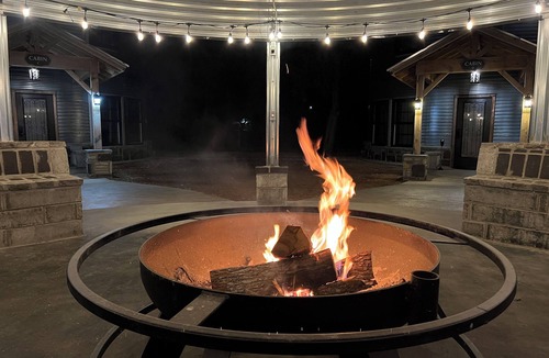 Walnut Springs Cabin | Silo Junction Cabin A