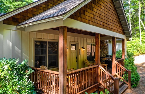 Sapphire Cabin | Simple Life - Lovely Cabin with Great Amenities!
