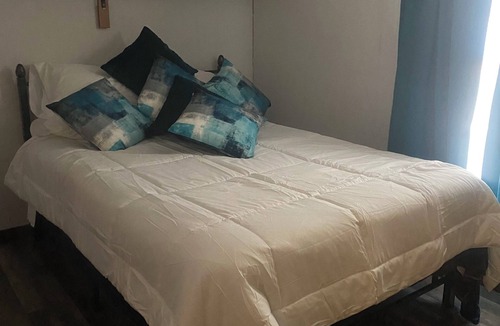 Tucumcari House | Simple stay in the country. Beautiful sunrises, sunsets and starry nights.