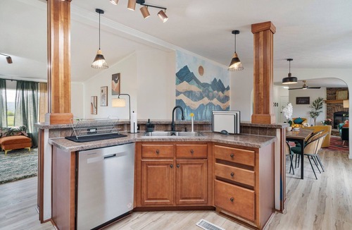 Burdett House | Sip & Stay at Bliss of Burdett on East Seneca Wine Trail w Hot Tub/Barbecue