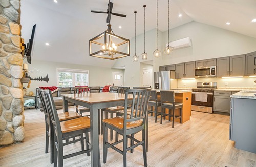 West Bridgton House | Ski, Swim, Kayak, Fish & Boat! Fam Bridgton Home
