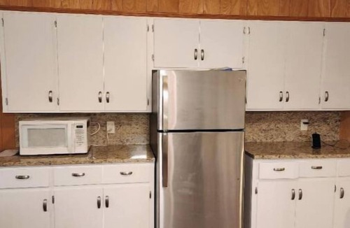Russellville Cabin | Skyline Lodge Lake Dardanelle Arkansas River Valley