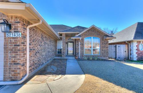 South Oklahoma City House | Sleek 4BR OKC Stay by StayLage