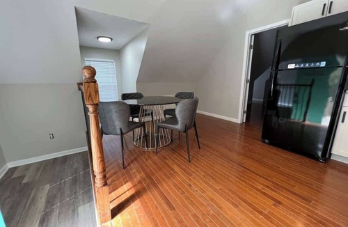 Gainesville House | Sleek Gainesville Apartment mins from downtown