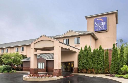 Queensbury Hotel | Sleep Inn & Suites Queensbury - Lake George