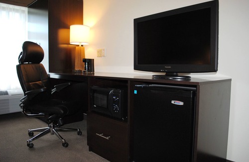 Queensbury Hotel | Sleep Inn & Suites Queensbury - Lake George