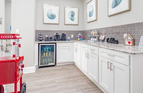 South Side Apartment | Sleepover | Brilliant 1BD/1BA - Corpus Christi