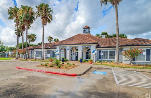 South Side Apartment | Sleepover | Brilliant 1BD/1BA - Corpus Christi