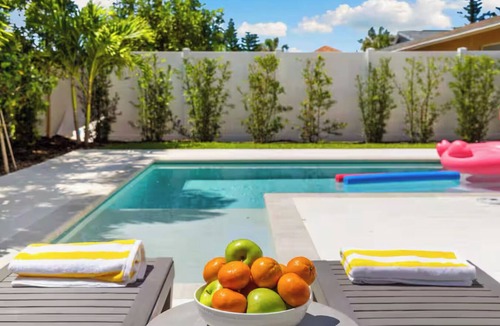 Naples Park House | Sleeps 22+, 2 Homes -Entire Property, 2 Pools