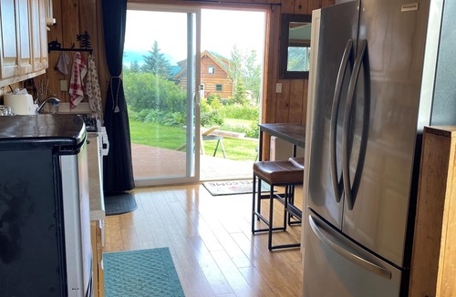 Kachemak House | Sleeps 4, close to town. Bayviews!