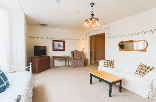 Corry Apartment | Sleeps 5 Fully Equipped Apartment Near Golf Courses