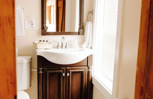 Eaton Bed & Breakfast | Snowvillage Inn