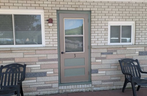 Canaan Apartment | South of the Border VT Room 3