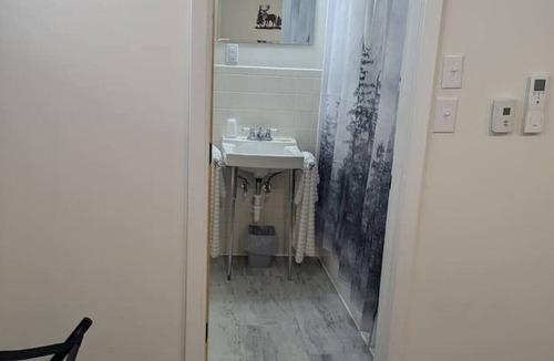 Canaan Apartment | South of the Border VT Room 6