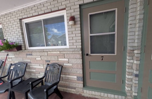 Canaan Apartment | South of the Border VT Room 7