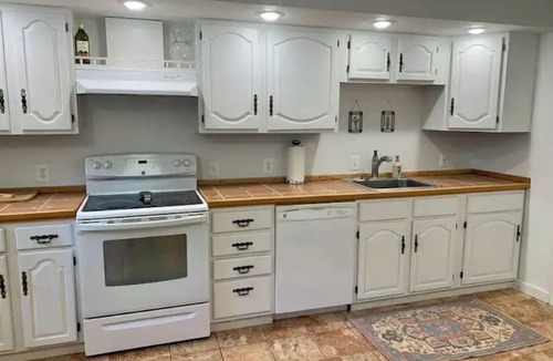 Freeport Apartment | Spacious 1-Bedroom Apartment With Gorgeous Yard!