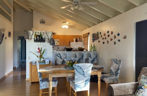 Maunaloa Condo | SPACIOUS 2BD/2BA PRIVATE QUIET W/CORNER LANAI IN MOLOKAI