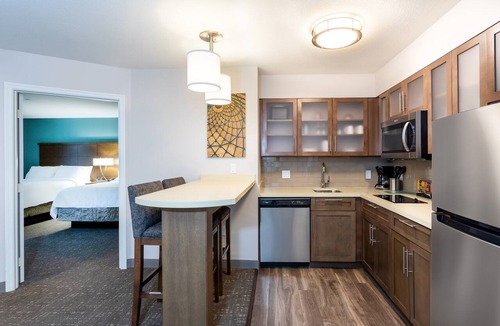 Hollywood Apartment | Spacious 2BR Suite Near FLL | Pool + Hot Breakfast