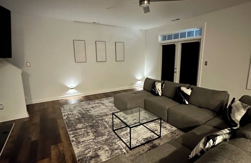 Downtown House | Spacious 3BD townhouse near Hampton waterfront
