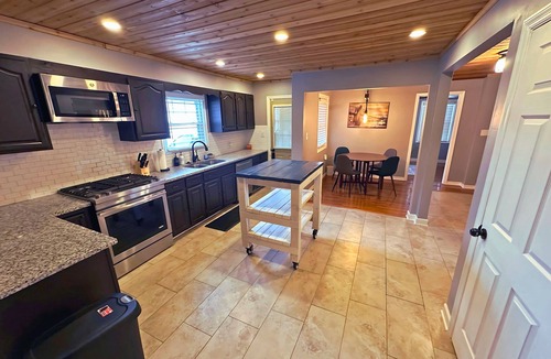 Near East Columbus House | Spacious 4 bedroom home in beautiful Columbus with WiFi, crafted for family fun.