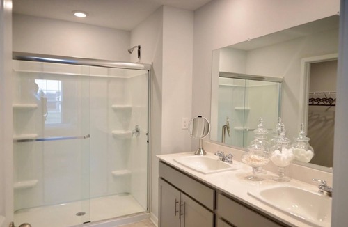 Summit Station House | Spacious 4-bedroom house in enjoyable Columbus with WiFi, AC