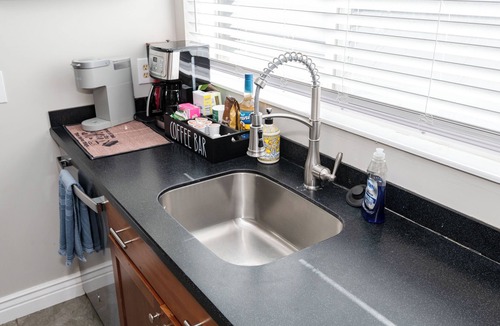 Englewood House | Spacious 4BR - King Bed - Near I-70