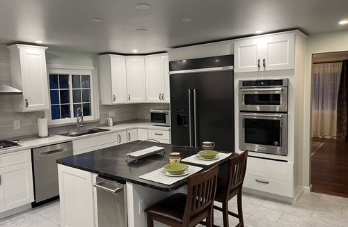 Erie House | Spacious 5 Bedroom Newly Remodeled Retreat