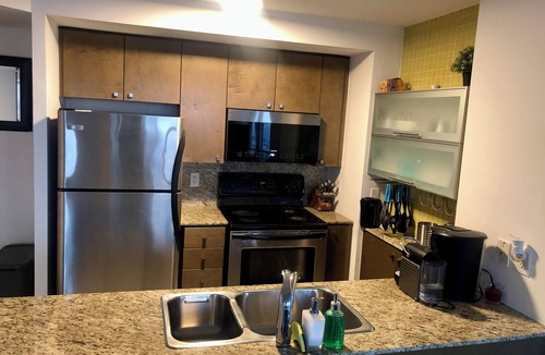 Wellington Place Apartment | Spacious 5215