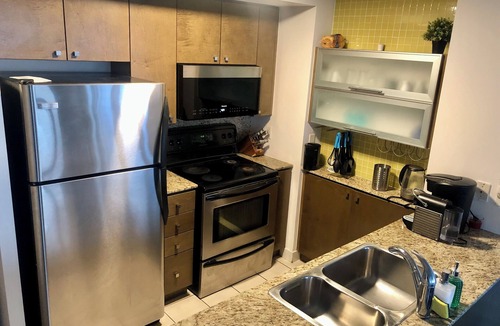 Wellington Place Apartment | Spacious 5215
