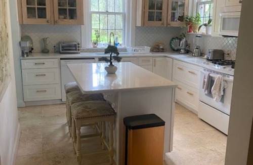 Youngstown Villa | Spacious 6-bdrm villa in fabulous Youngstown Mill Creek Park Area with AC & Gym