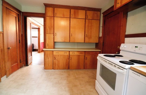 Niagara Falls House | Spacious 6-Bedroom Home Near Niagara Falls & Gorge view Trail